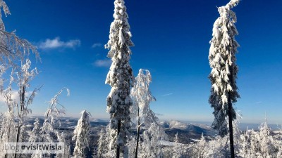 Zimowe widoki w Beskidach potrafią zapierać dech w piersiach.